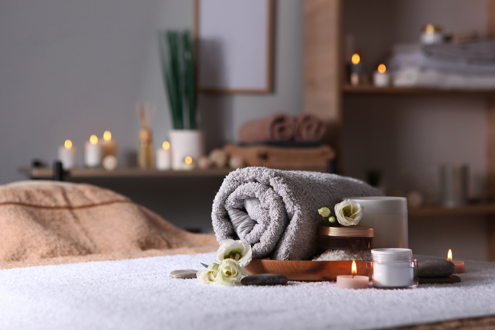 beautiful,spa,composition,of,towels,and,spa,accessories